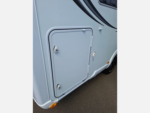 Pilote P700 Sensation 17