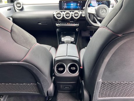 Mercedes-Benz A Class 1.3 A180 AMG Line (Premium 2) 7G-DCT Euro 6 (s/s) 5dr 32