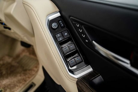 Toyota Land Cruiser ZX300 3.5 Automatic Petrol 31