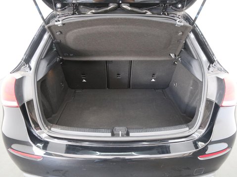 Mercedes-Benz A Class 1.5 A180d Sport 7G-DCT Euro 6 (s/s) 5dr 26