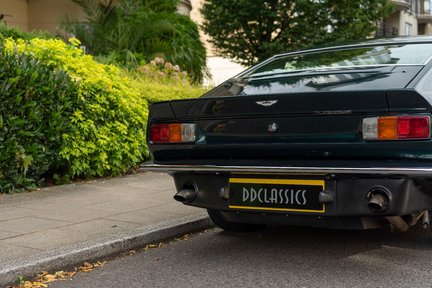 Aston Martin V8 Vantage ”Fliptail” Manual 15