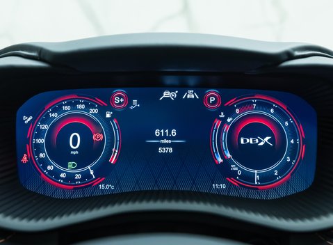 Aston Martin DBX 707 20