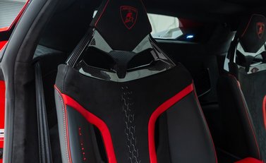 Lamborghini Huracan TECNICA 15