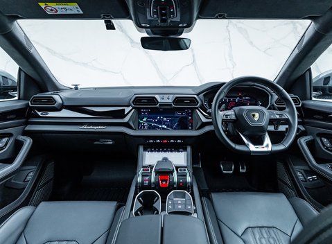 Lamborghini Urus SE 20