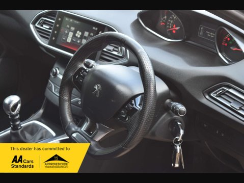 Peugeot 308 1.6 308 GT Line HDi Blue S/S 5dr 41