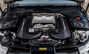 Mercedes-Benz C Class C63 Coupe 31