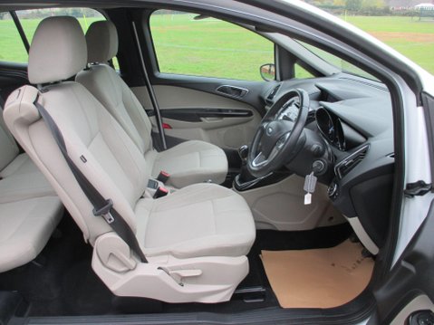Ford B-Max 1.0T EcoBoost Titanium Navigator Euro 6 5dr 19