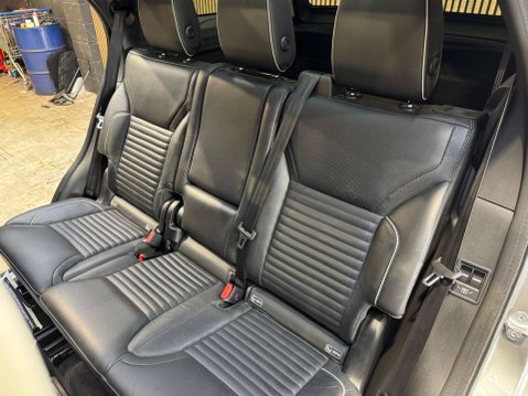 Land Rover Discovery 3.0 Discovery HSE TD6 Auto 4WD 5dr 70