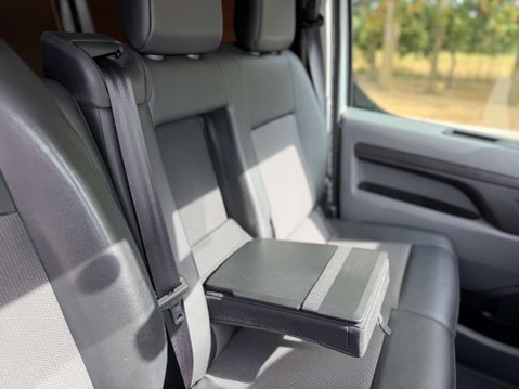 Peugeot Expert 2.0 Expert Professional Standard Blue HDi 23