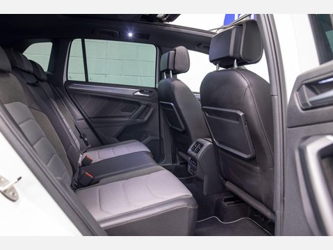 Volkswagen Tiguan 1.5 TSI EVO R-Line Tech DSG Euro 6 (s/s) 5dr 32