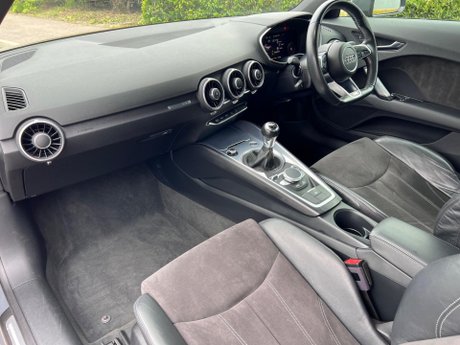 Audi TT 1.8 TFSI S line Euro 6 (s/s) 3dr 28