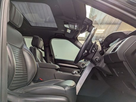 Land Rover Discovery 3.0 Discovery R-Dynamic HSE MHEV Auto 4WD 5dr 33