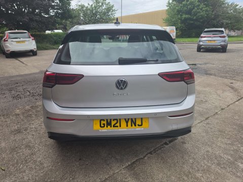 Volkswagen Golf 1.5 Golf Life TSi 5dr 9