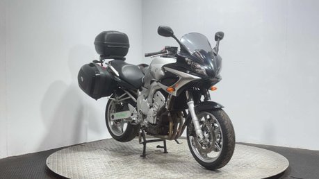 Yamaha FZ 600 2004 31K MOT RECENTLY SERVICED 600CC FULL LUGGAGE 2