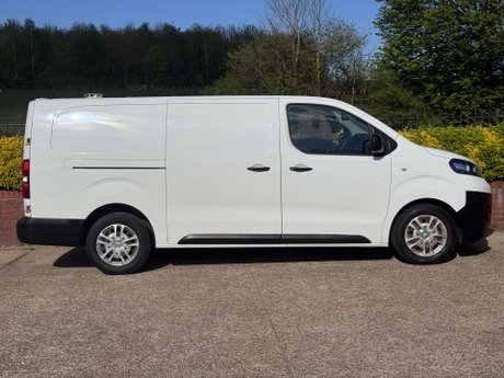 Vauxhall Vivaro 2.0 Vivaro 3100 Dynamic S/S 10