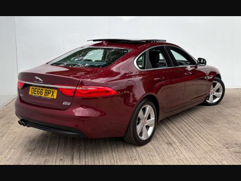Jaguar XF 2.0 XF Portfolio D AWD Auto 4WD 4dr 2