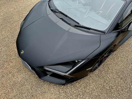 Lamborghini Revuelto V12 26