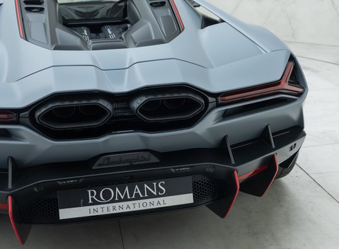 Lamborghini Revuelto 30