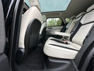 Land Rover Range Rover Velar R-DYNAMIC SE 77