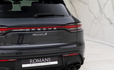 Porsche Macan S 26