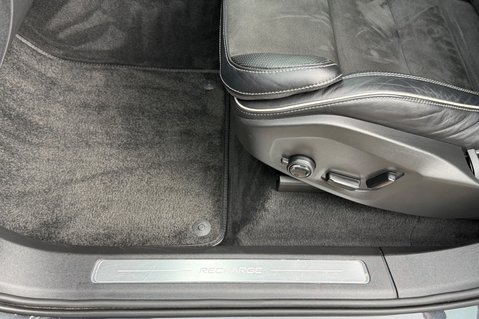 Volvo XC90 RECHARGE T8 R-DESIGN PRO AWD -B&W -POWER TOWBAR -PAN ROOF -LOUNGE PACK 25