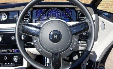 Rolls-Royce Phantom Drophead Series II 21