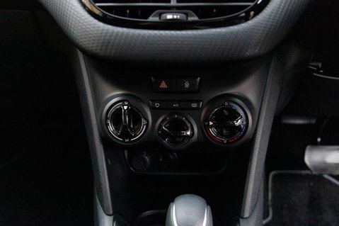 Peugeot 208 PURETECH S/S ALLURE 32