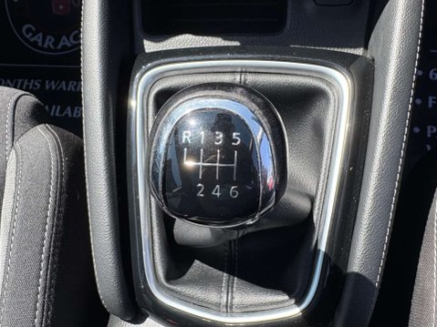 Nissan Qashqai 1.3 Qashqai N-Connecta DiG-T 5dr 51