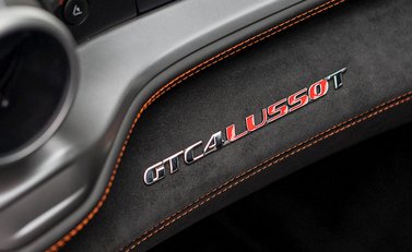 Ferrari GTC4 Lusso T 21