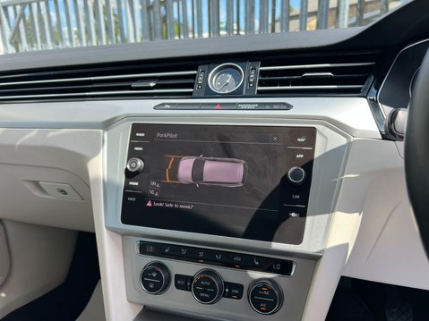 Volkswagen Passat SE BUSINESS TDI BLUEMOTION TECHNOLOGY 43