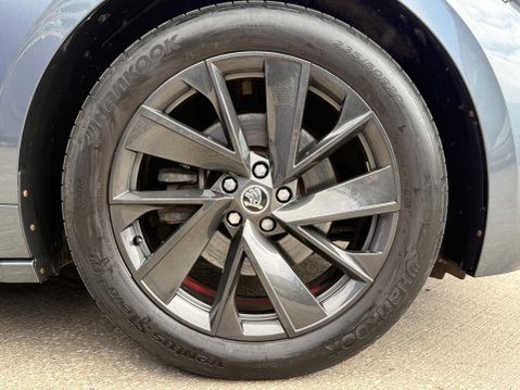 Skoda Enyaq iV 82kWh 80 SportLine SUV 5dr Electric Auto (DC125kW) (204 ps) 14
