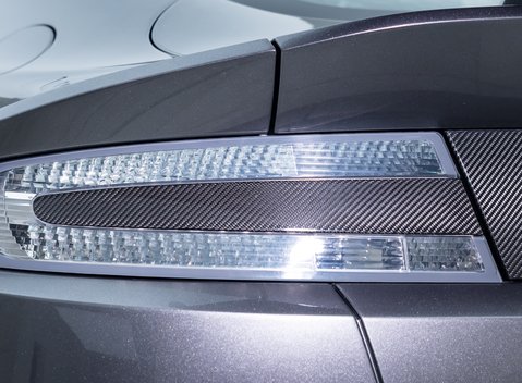 Aston Martin Vantage GT8 36