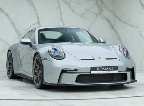 Porsche 911 GT3 Touring (992) 6