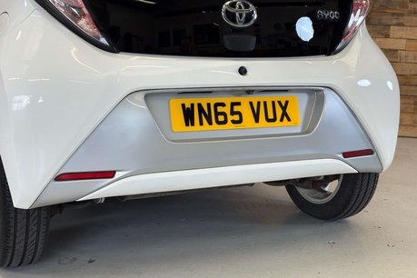 Toyota Aygo 1.0 VVT-i x-pure Hatchback 5dr Petrol Manual Euro 6 (68 ps) 78
