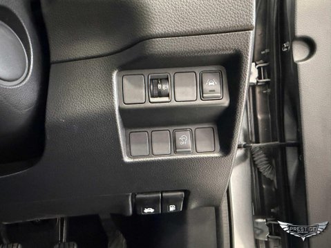 Nissan Qashqai 1.5 dCi N-Connecta Euro 6 (s/s) 5dr 57