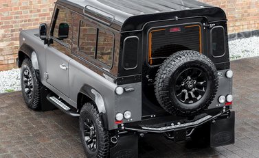 Land Rover Defender 90 Autobiography Edition 9