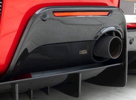 Ferrari 488 Pista 30