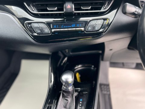 Toyota C-HR EXCEL 42