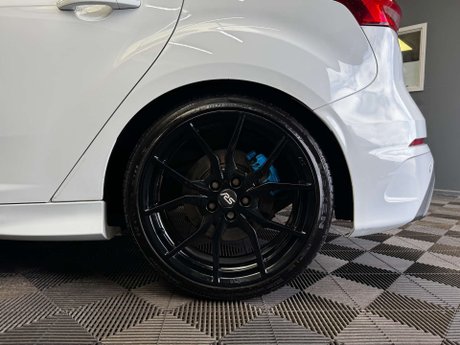 Ford Focus 2.3T EcoBoost RS Hatchback 5dr Petrol Manual AWD Euro 6 (s/s) (350 ps) 12