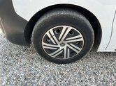 Peugeot Expert MWB L2H1 Low Roof Professional 2700 Air Con Tow Bar EURO 6 NO VAT 15