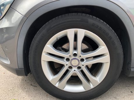 Mercedes-Benz GLA Class GLA220 CDI 4MATIC SE PREMIUM PLUS 70000m Pan Roof Beige Interior 31