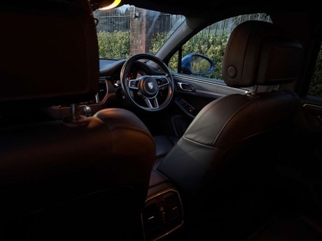 Porsche Macan 2.0 Macan Semi-Auto 4WD 5dr 42