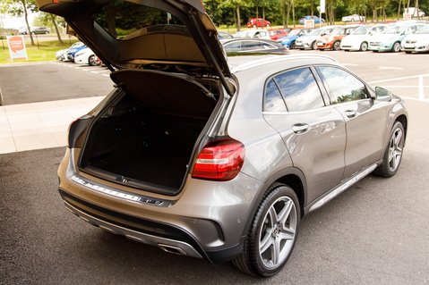 Mercedes-Benz GLA Class GLA 200 D 4MATIC AMG LINE PREMIUM PLUS 43