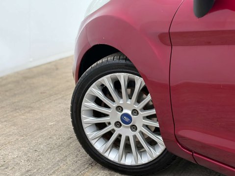 Ford Fiesta 1.4 Fiesta Titanium Auto 5dr 33