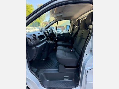 Vauxhall Vivaro 1.6 CDTi 2700 BiTurbo ecoFLEX Sportive L1 H1 Euro 5 (s/s) 5dr 38