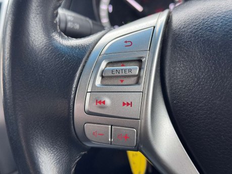 Nissan Navara 2.3 Navara Tekna dCi 4WD 5dr 31