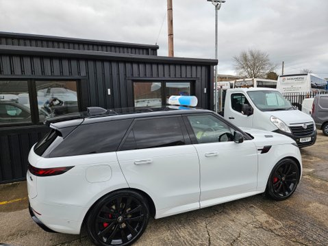 Land Rover Range Rover Sport DYNAMIC SE MHEV 8