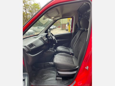 Vauxhall Combo 1.6 Turbo D 2000 Edition Panel Van 4dr Diesel Manual L1 H1 Euro 6 (75 ps) 34