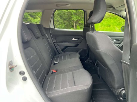 Dacia Duster 1.3 Duster Prestige TCe 4x2 5dr 37