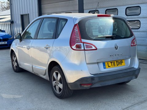 Renault Scenic 1.6 VVT Dynamique TomTom Euro 5 5dr 5